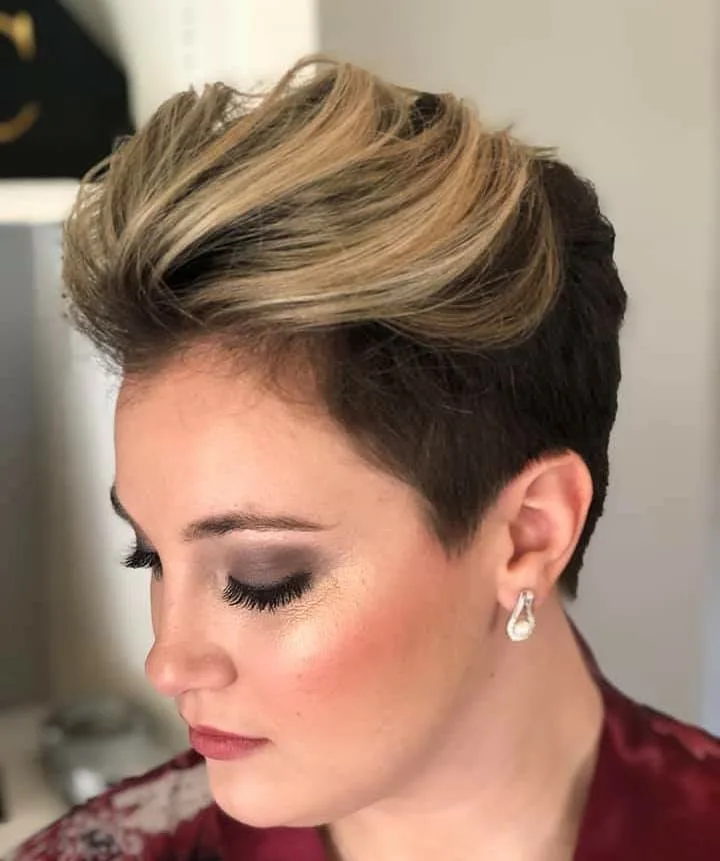 Voluminous Blonde-Tipped Pixie