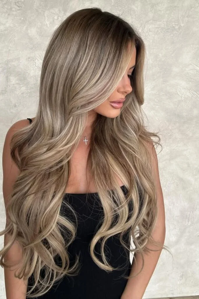 Icy Beige Waves