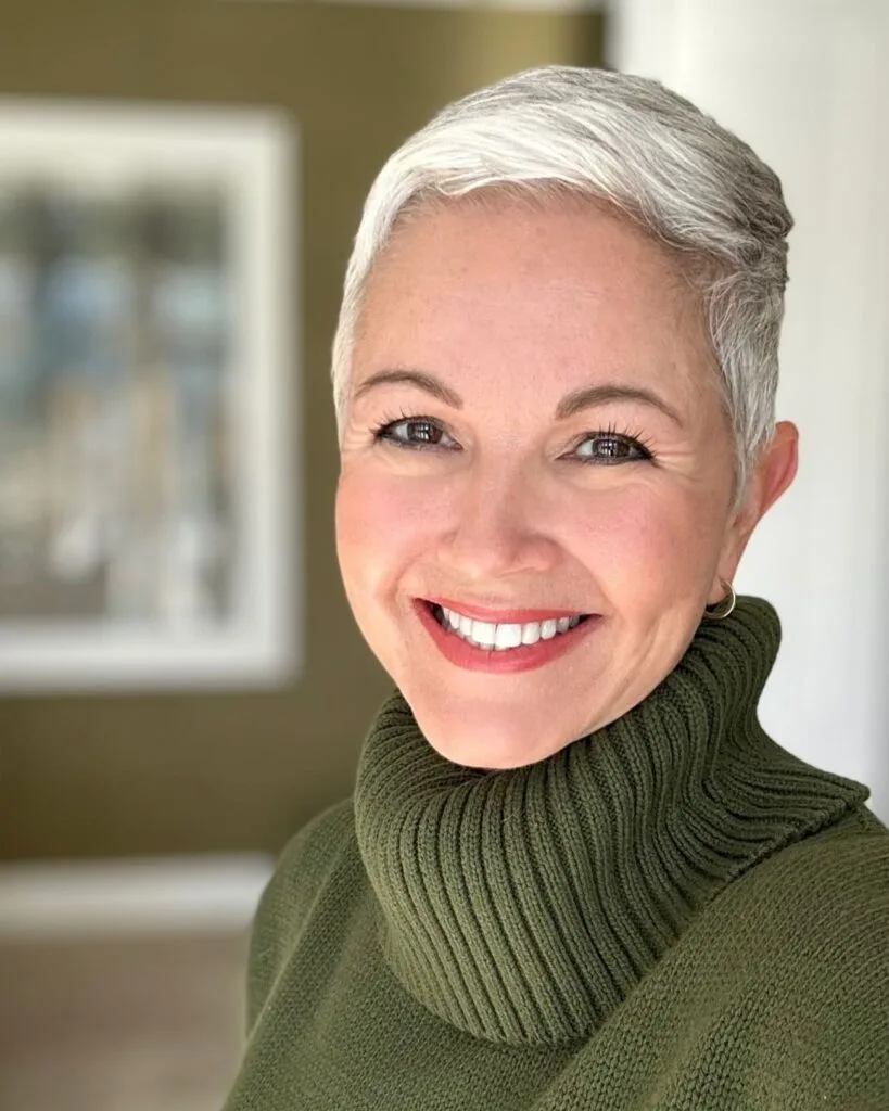 Sleek Silver Pixie with Clean Lines