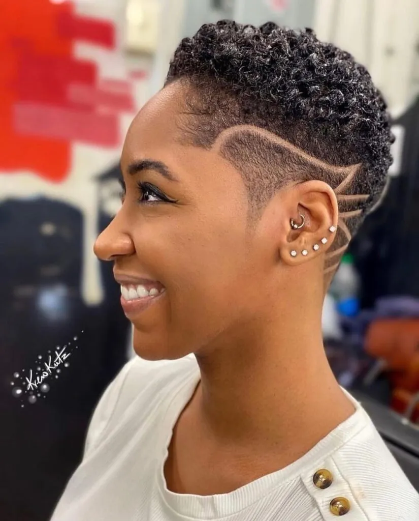 Tapered Curls with Sharp Razor Design